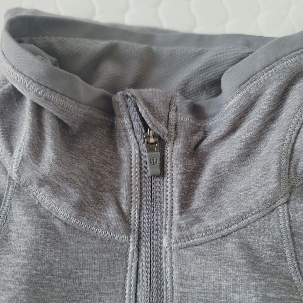 Lululemon Pace Pusher 1/2 Zip Long Sleeve Top Sz 4 Gray/Pink Trim Reflective - Picture 14 of 15